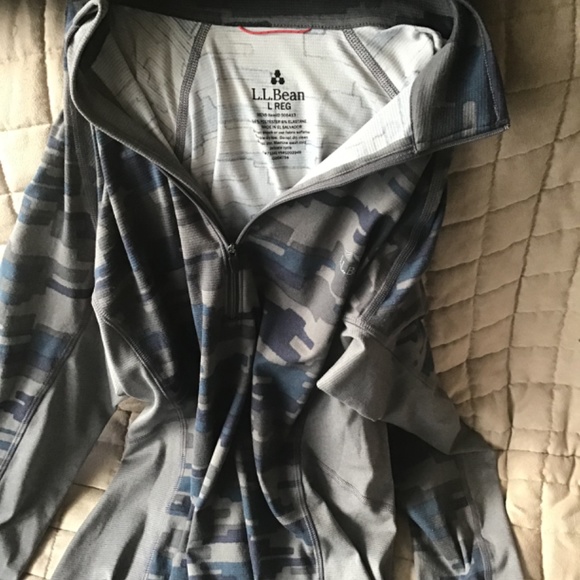 Large, LL Bean fleece - Picture 2 of 3